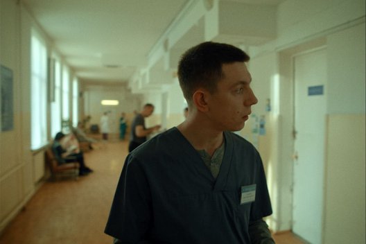 Актёр Денис Прытков о роли врача в драмеди «Капельник»: «Хочется верить, что он хороший челове»