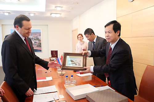 пекин столица китая. кнр екатеринбург. кнр екатеринбург.