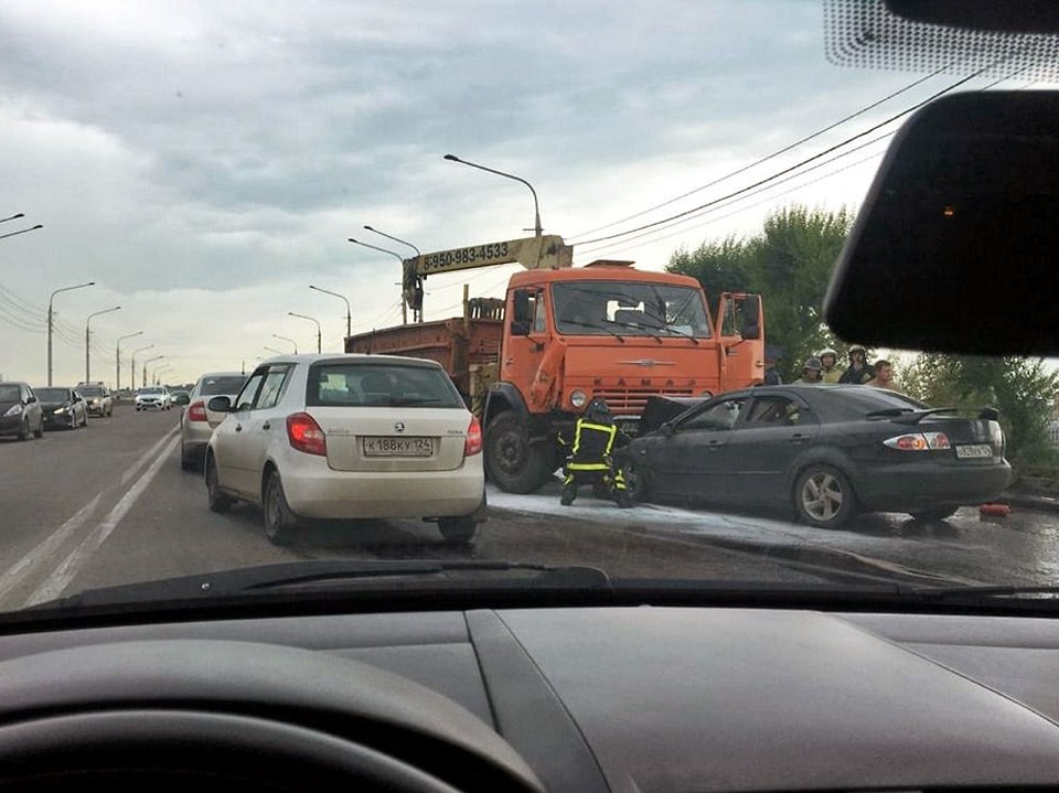 Камаз вылетел на встречку