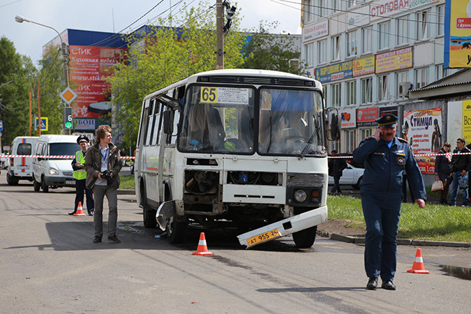 Автобус нижний вача. Водитель автобуса Нижний Новгород. 70 Маршрутка Нижний Новгород. Автобус Ухта Нижний Одес. Эвакуация микроавтобуса Красноярск.