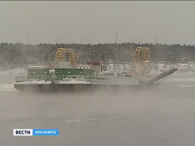 Паром епишино. Ледовая переправа бирск. Паром лесосибирск северо енисейск. Переправа через енисей сегодня. Паром через енисей в енисейске.