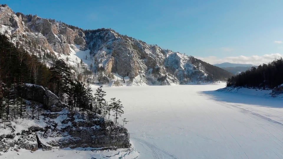 Красноярское водохранилище зимой