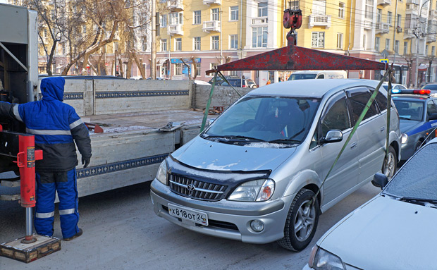 самые крутые автомобили на эвакуаторе. штрафстоянки в симферополе.