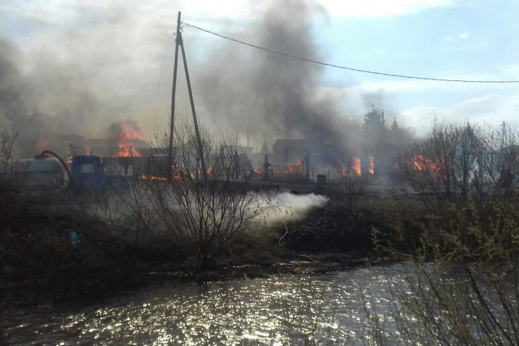 Погода в абане красноярского. Пожар в Абане Красноярского края. Посёлок Абан Красноярского края. Пожар в п.Абан. Пожар лес Абан.