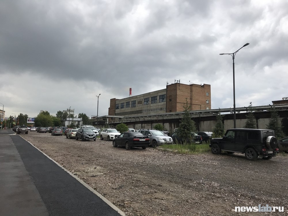 Владелец автостоянки. Парковка на Маерчака. Многоуровневый паркинг на Маерчака. Арбана Маерчака в Красноярске автопарковка. Парковка на Маерчака Красноярск фото