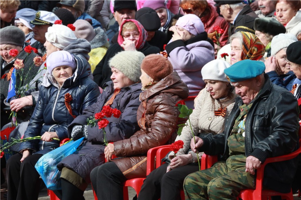 Красноярцы. Человек в группе "красноярцы". Эмиграция красноярцев. Эмиграция красноярцев фото.