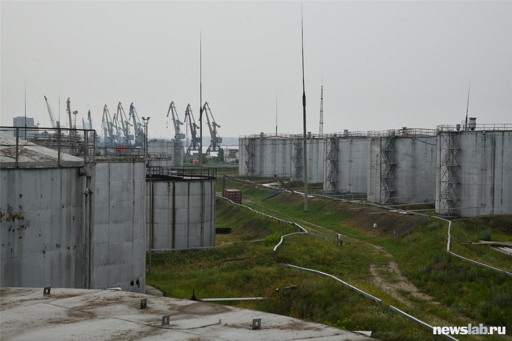 Нефтебаза красноярск правый берег. Перевалочная нефтебаза. Нефтебаза песчанка зао таймырская топливная компания. Нефтебаза. Норильская нефтебаза.
